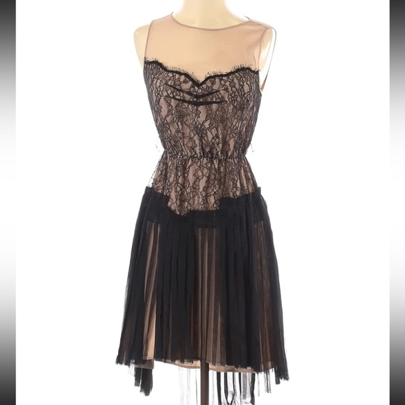 BCBG Max Azria Black Combo Tulle Lace Dress With Belt Sz L - Picture 7 of 8